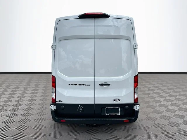New 2026 Oxford White Ford Base image 5
