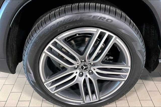 New 2026 Black Mercedes-Benz GLS 450 image 23