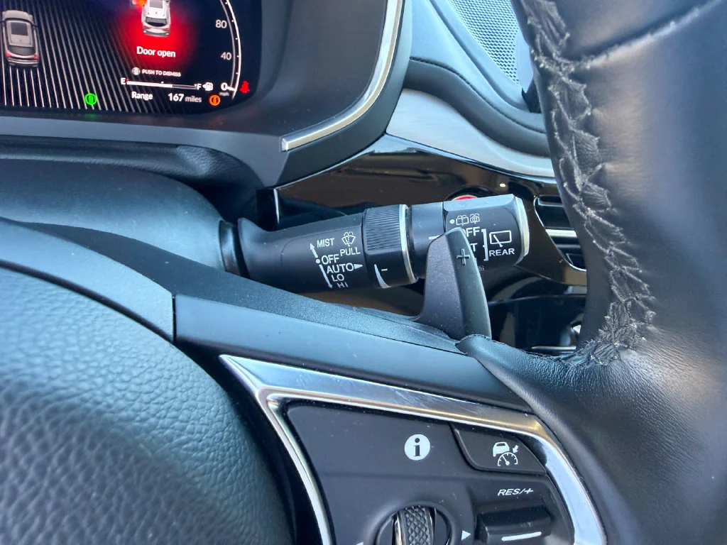 Used 2025 Platinum White Pearl Acura Technology Package image 18