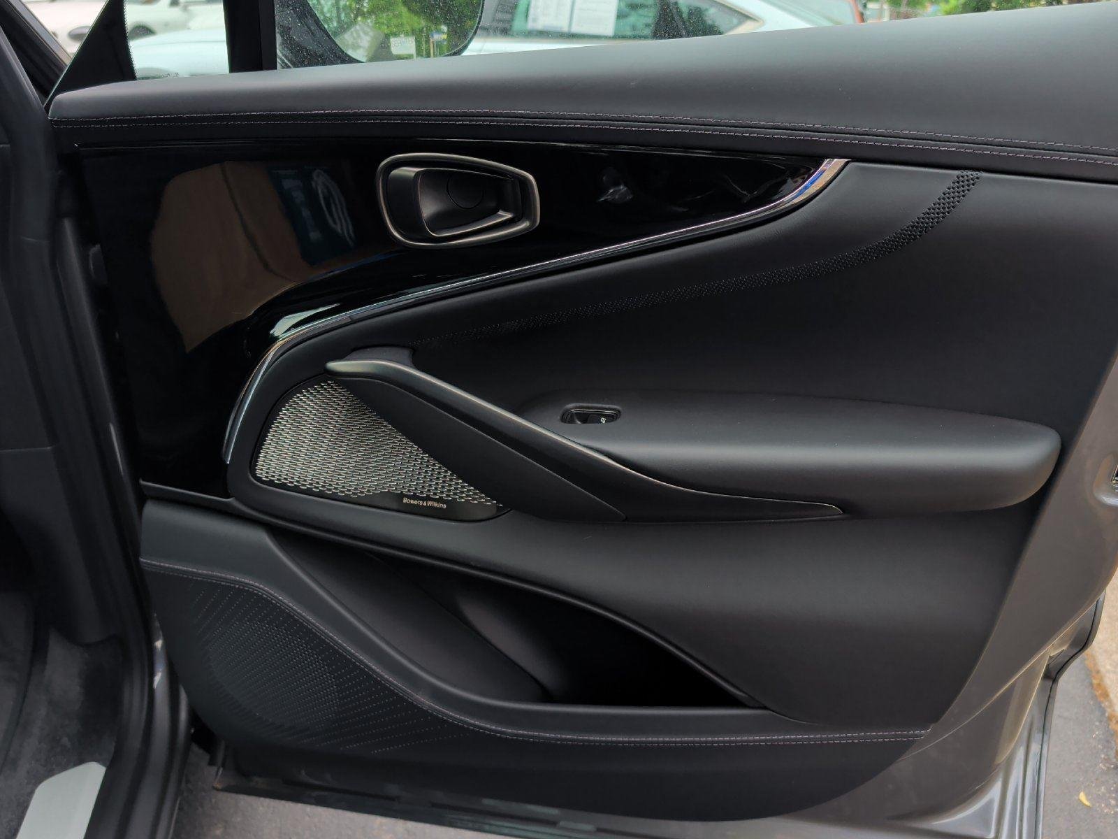 2025 Aston Martin DBX 707 - Photo 39