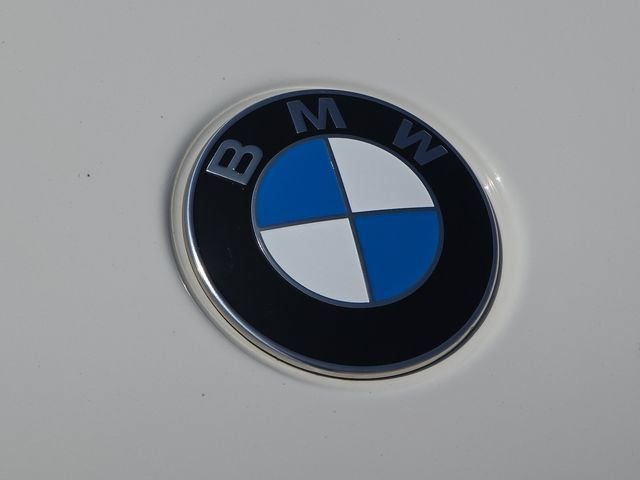 Used 2023 White BMW M50i image 35