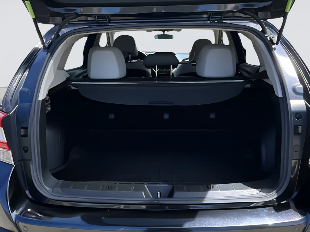 Used 2018 Gray Subaru 2.0i Limited image 38