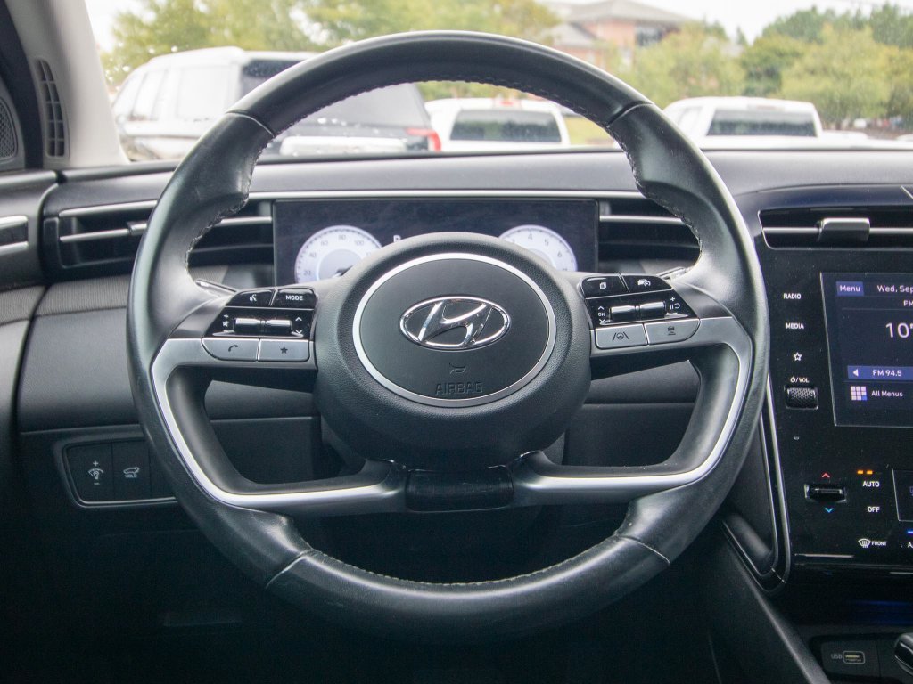 Used 2023 White Hyundai SEL image 24