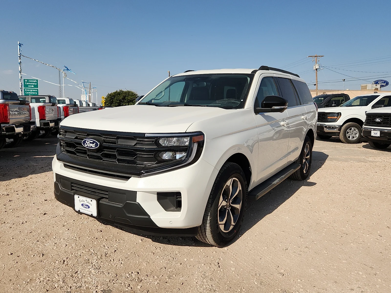 New 2027 Star White Metallic Tri-Coat Ford Active image 3