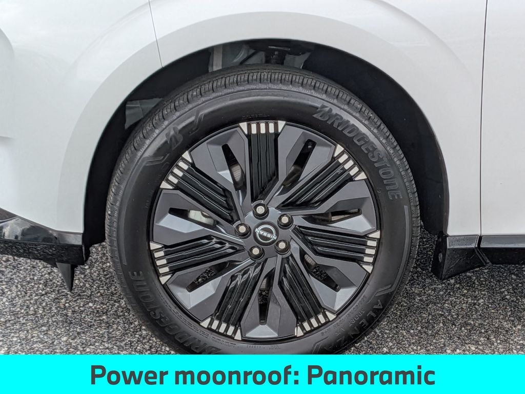 Certified Used 2025 White Nissan Platinum image 13