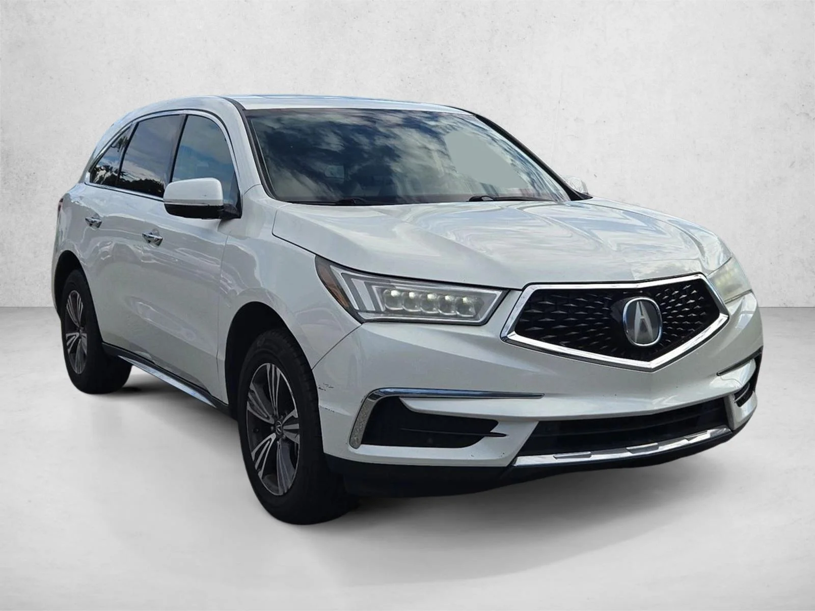 Used 2017  Acura  image 3