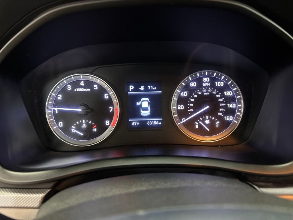 Used 2018 Gray Hyundai SE image 21