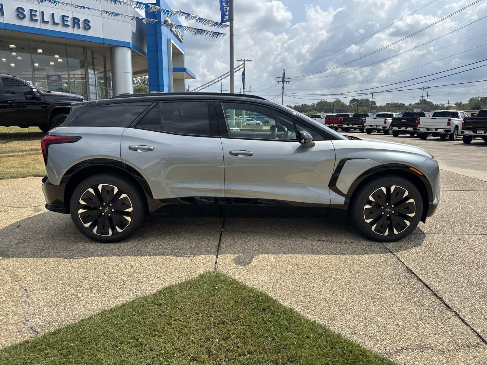 2026 Chevrolet Blazer EV RS - Photo 6