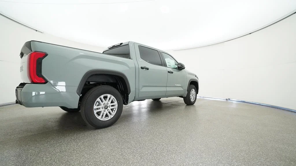 2025 Toyota Tundra SR5 - Photo 17