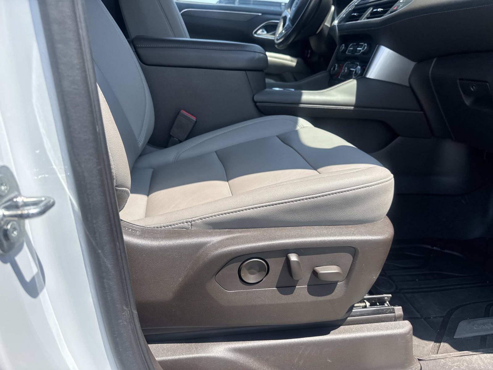 Used 2022 White Chevrolet Z71 image 63