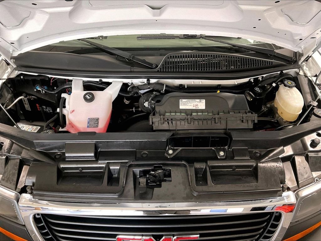 Used 2025 White GMC Work Van image 28