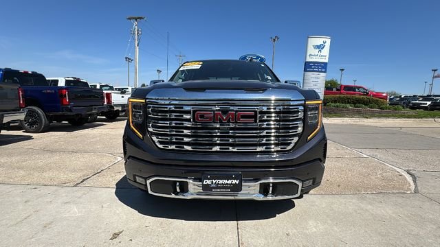 Used 2024 Silver GMC Denali image 4