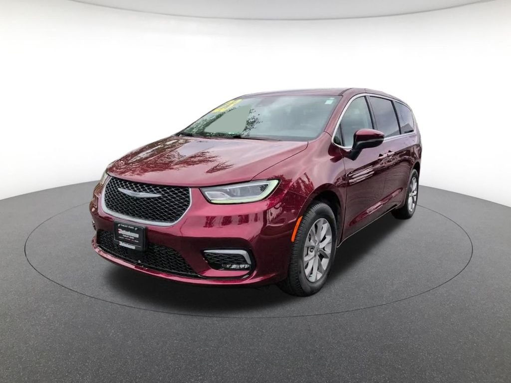 Certified Used 2023 Velvet Chrysler Touring L image 14