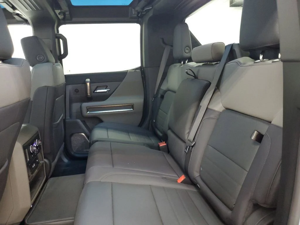 2025 GMC HUMMER EV 3X - Photo 31
