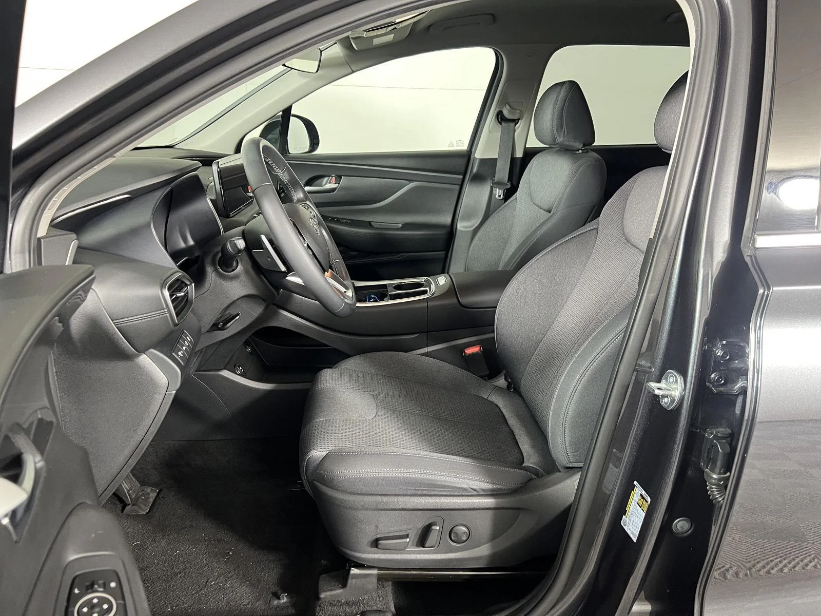 Used 2023  Hyundai SEL image 19