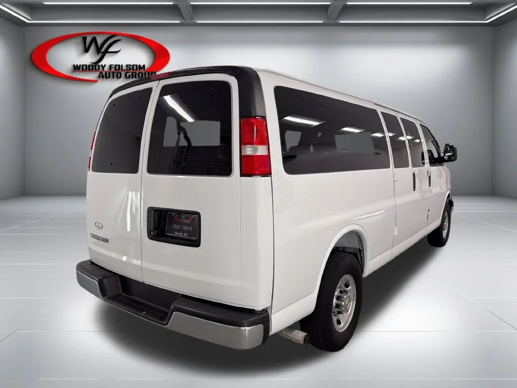 Used 2025 White Chevrolet LT image 6