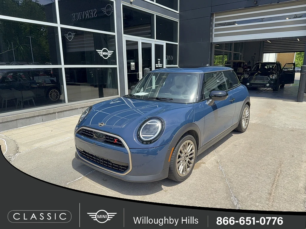 2025 MINI Hardtop Cooper S's photo