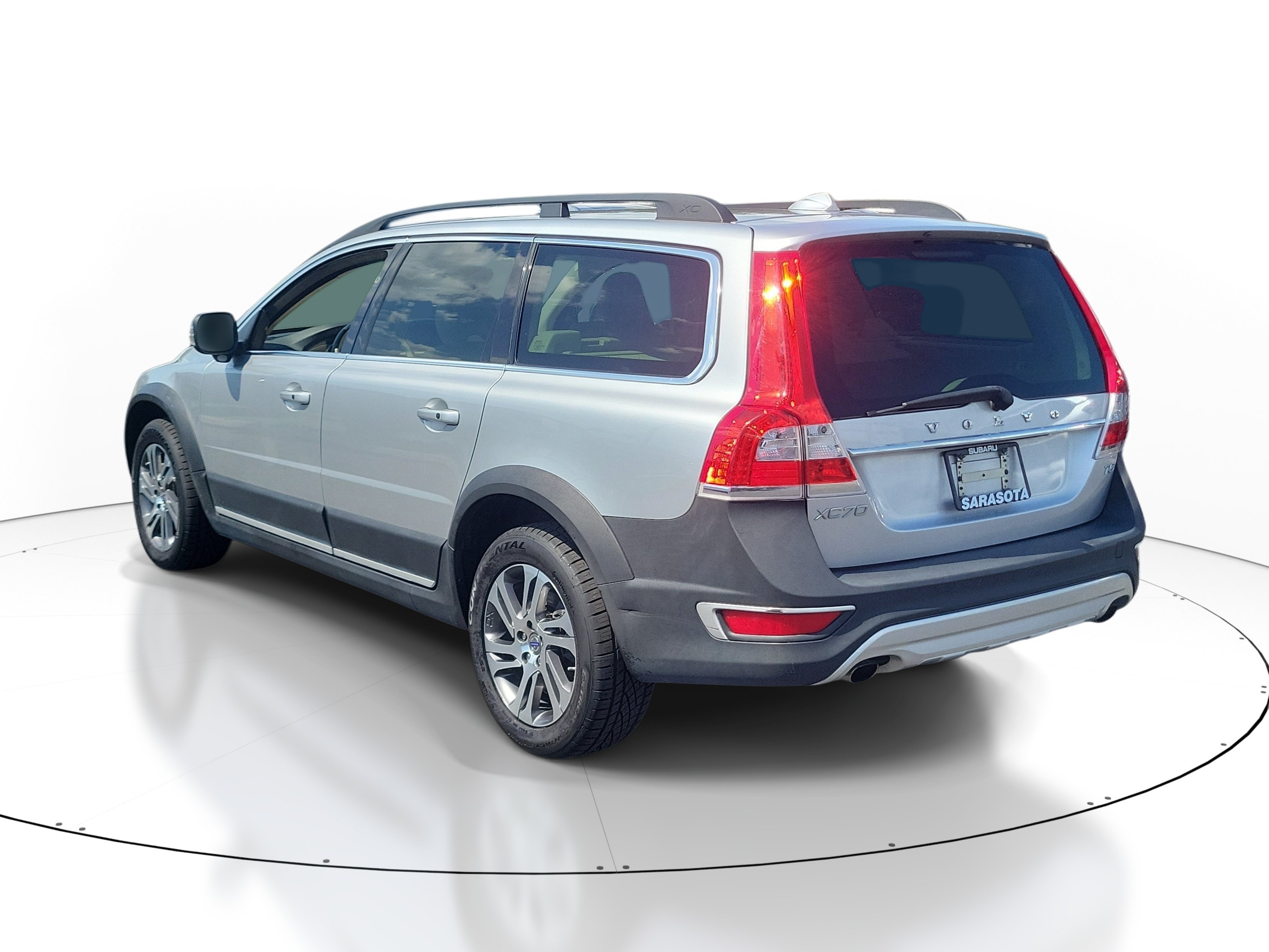Used 2015 Bright Silver Metallic Volvo T5 Drive-E Premier image 3