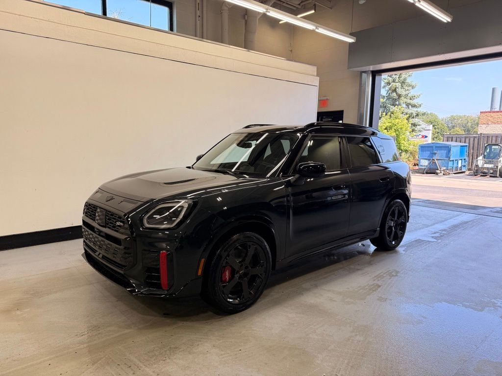 New 2027 Legend Grey Metallic MINI  image 1