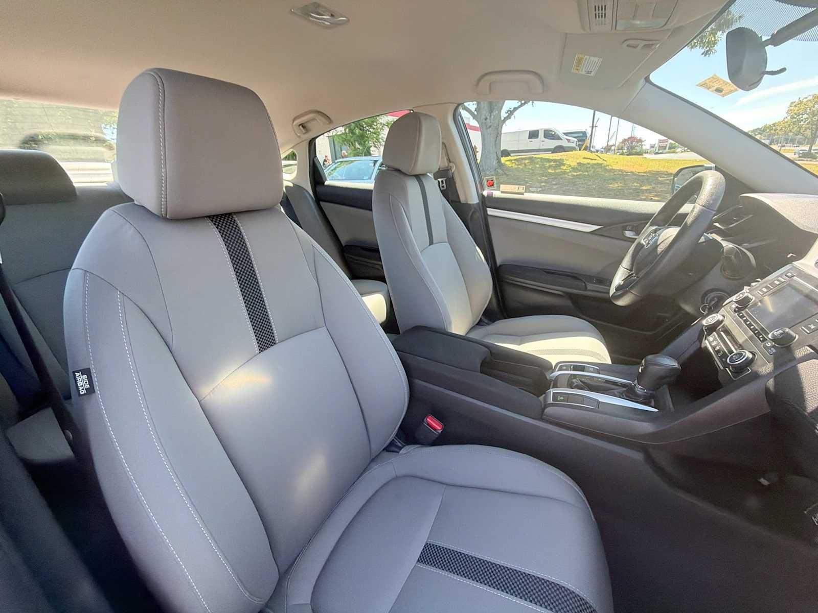 2019 Honda Civic LX - Photo 17