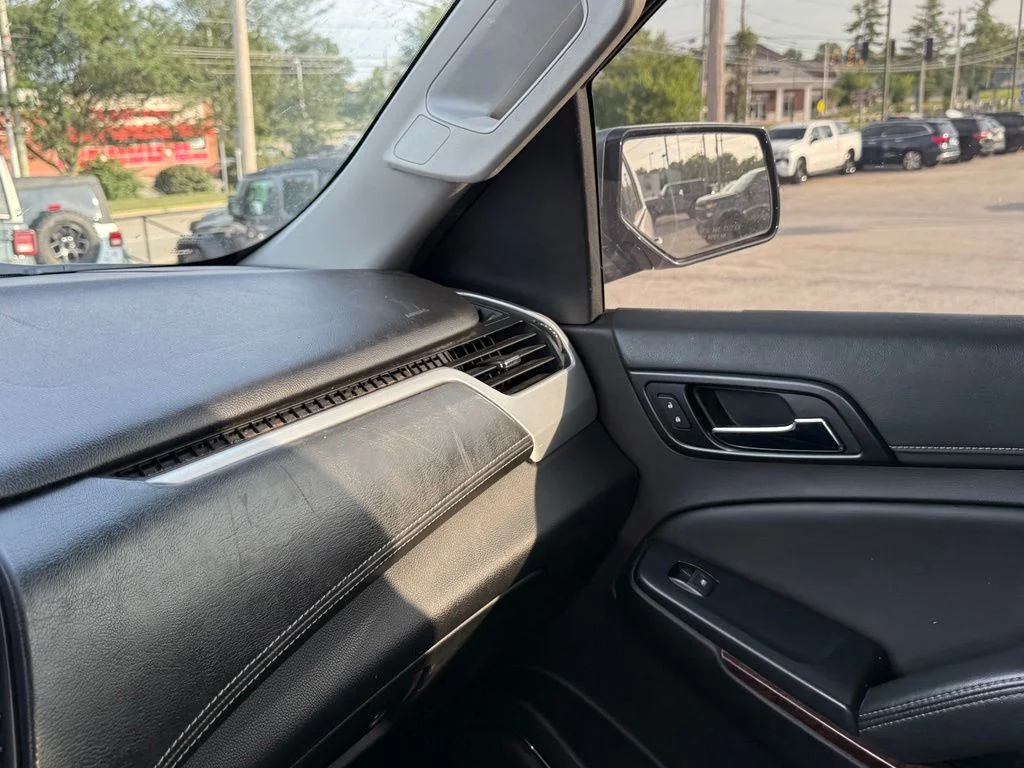 Used 2020 Gray GMC SLE image 21