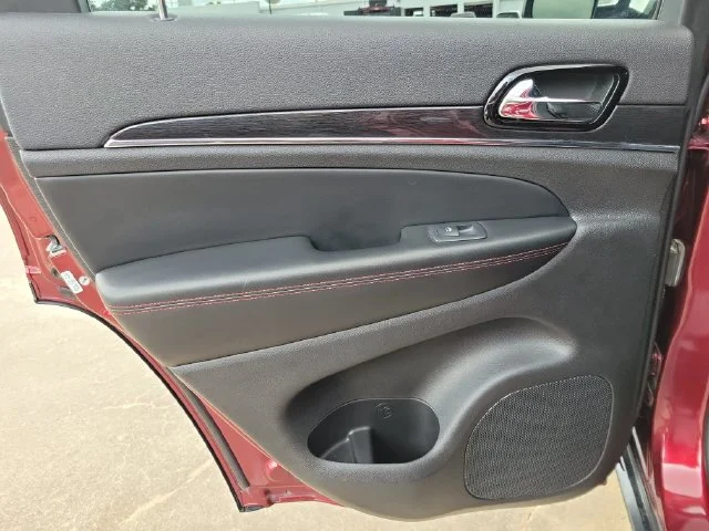 Used 2020 Red Jeep Trailhawk image 16