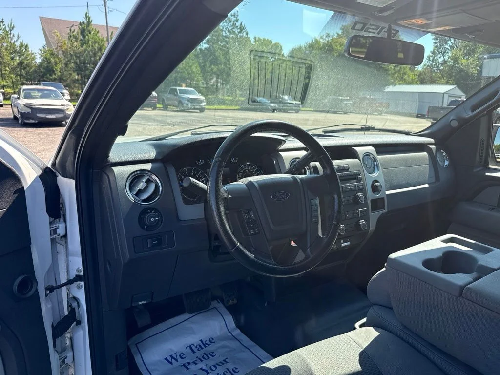 Used 2012 White Ford XLT image 6