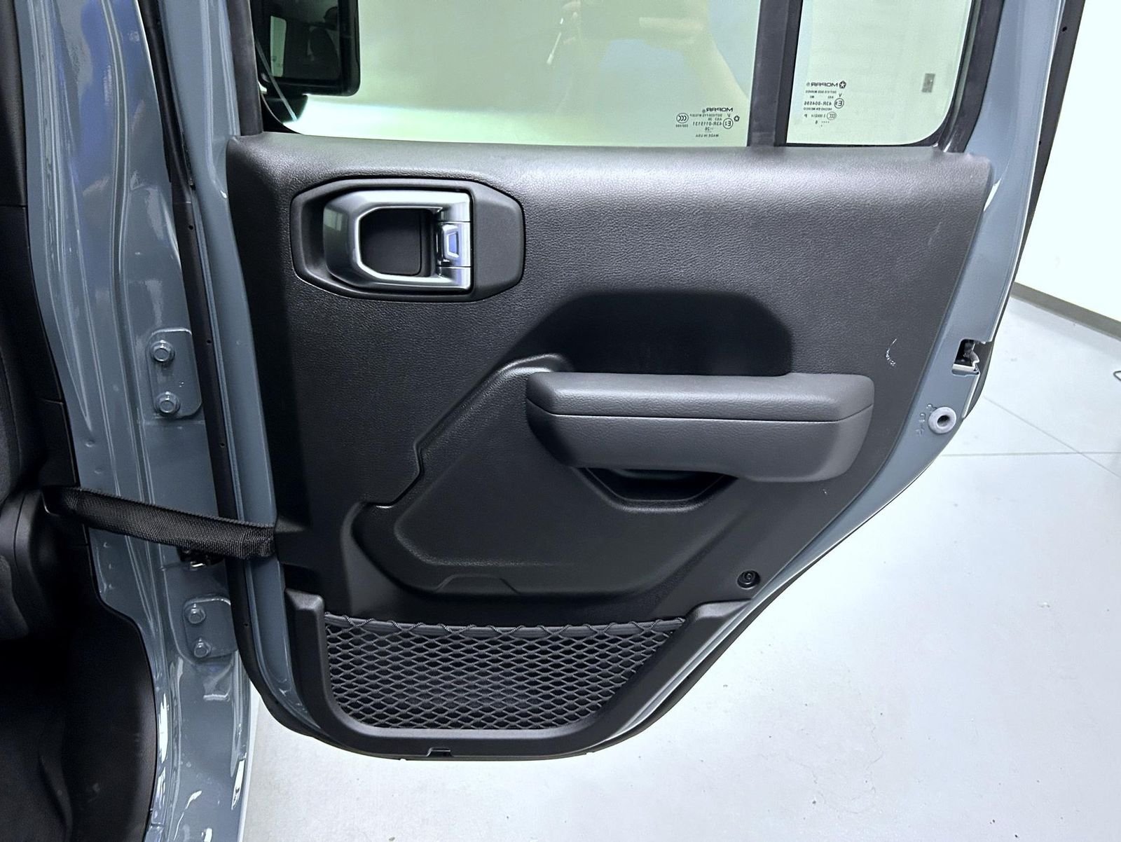 New 2026 Anvil Clear-Coat Exterior Paint Jeep Sport S image 17