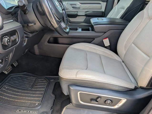 Used 2022 Diamond Black Ram Limited image 14
