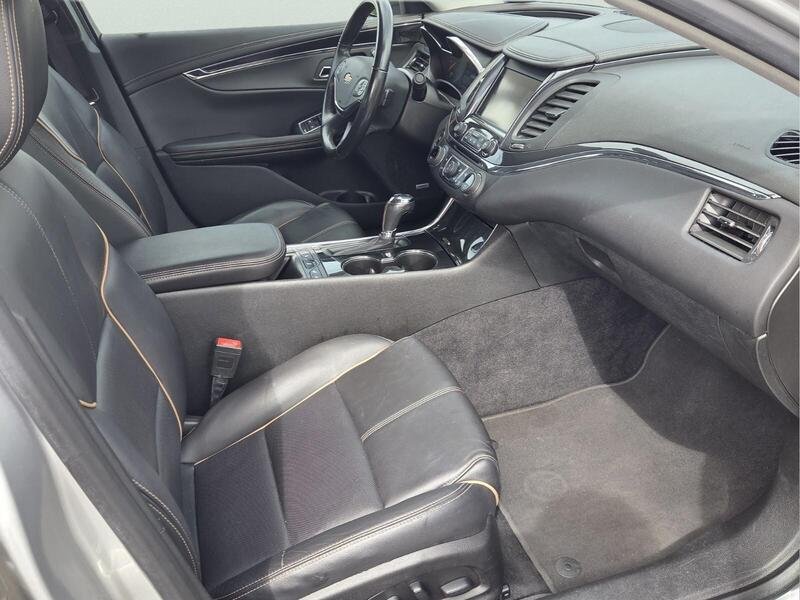 Used 2019 Silver Ice Metallic CHEVROLET 4dr Sdn Premier w/2LZ image 18