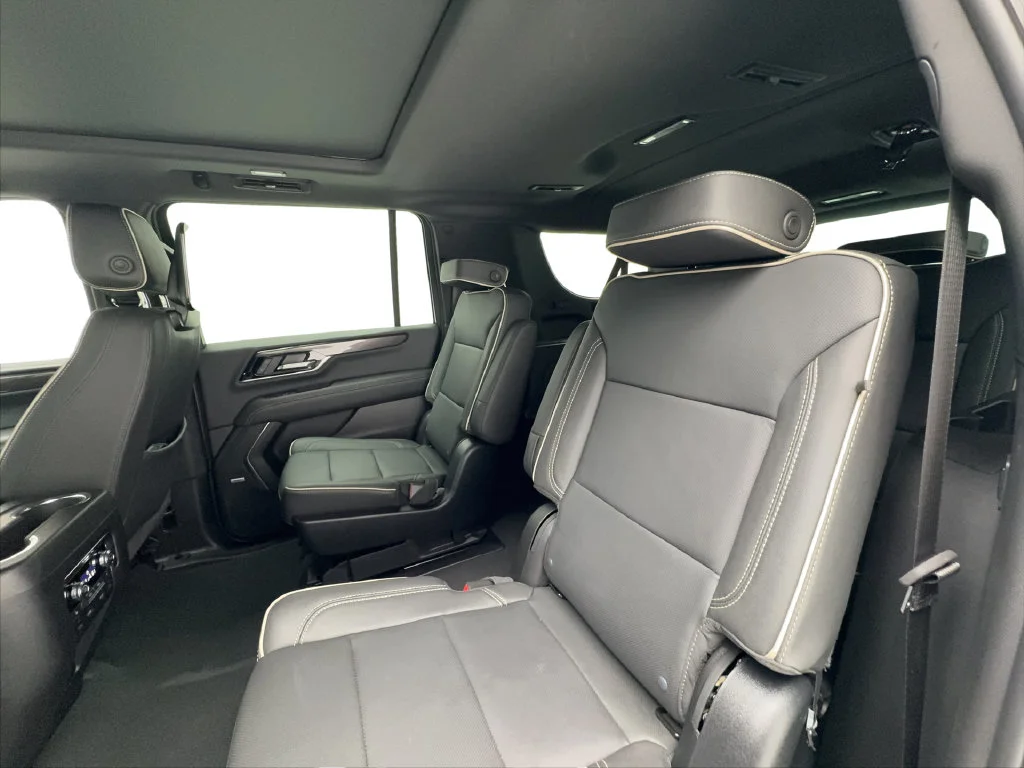 Used 2026 White GMC Elevation image 25