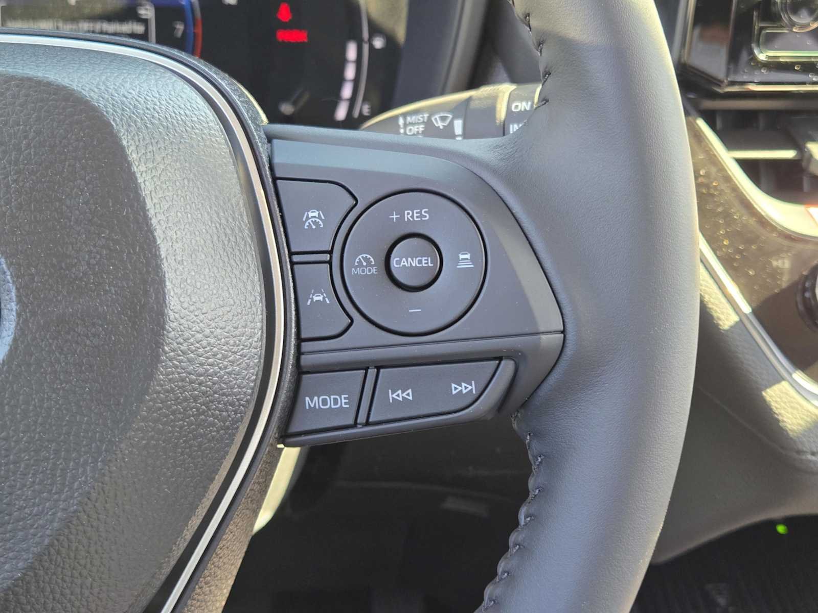2026 Toyota Corolla Cross LE - Photo 23