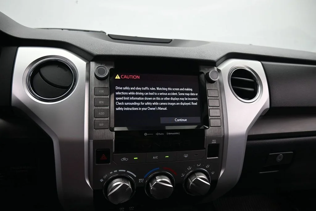 Used 2020 Blue Toyota SR5 image 20