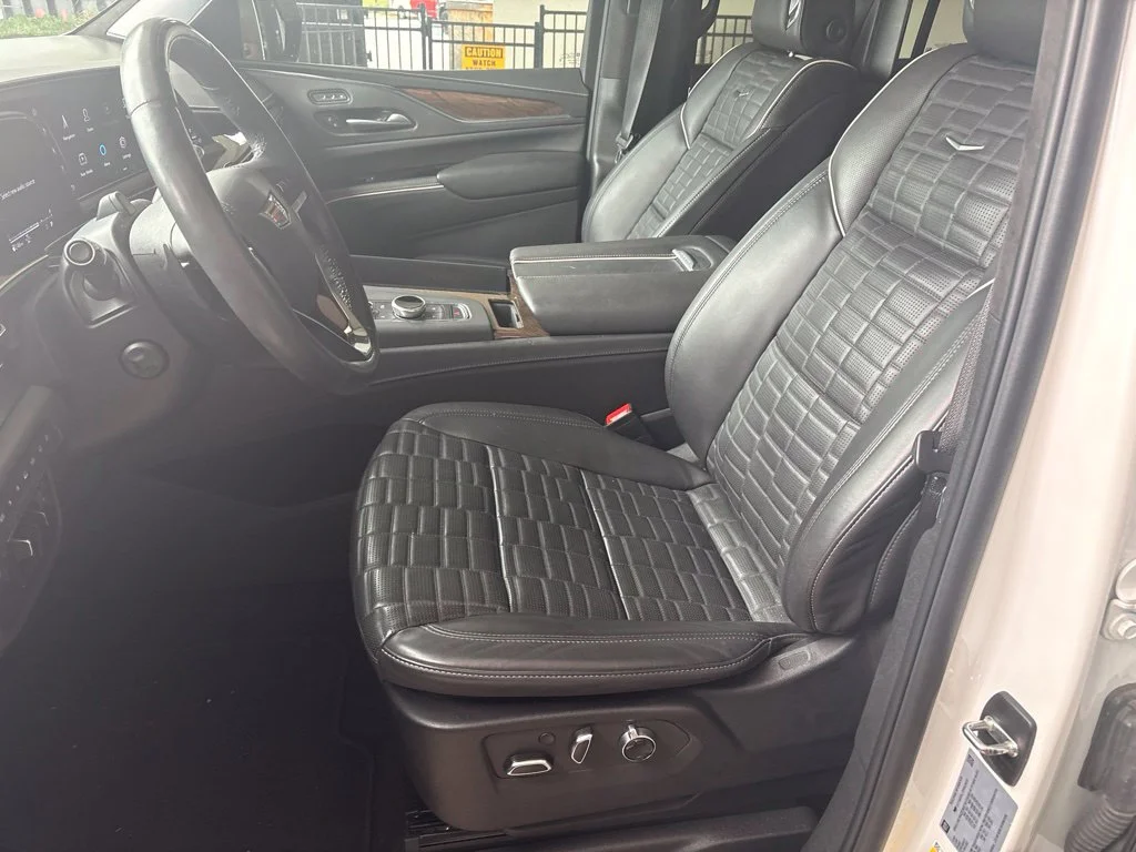 Used 2023 White Cadillac Premium Luxury Platinum image 6