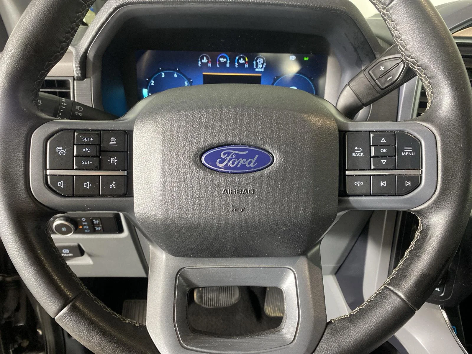 Used 2024 Carbonized Gray Ford XLT image 14