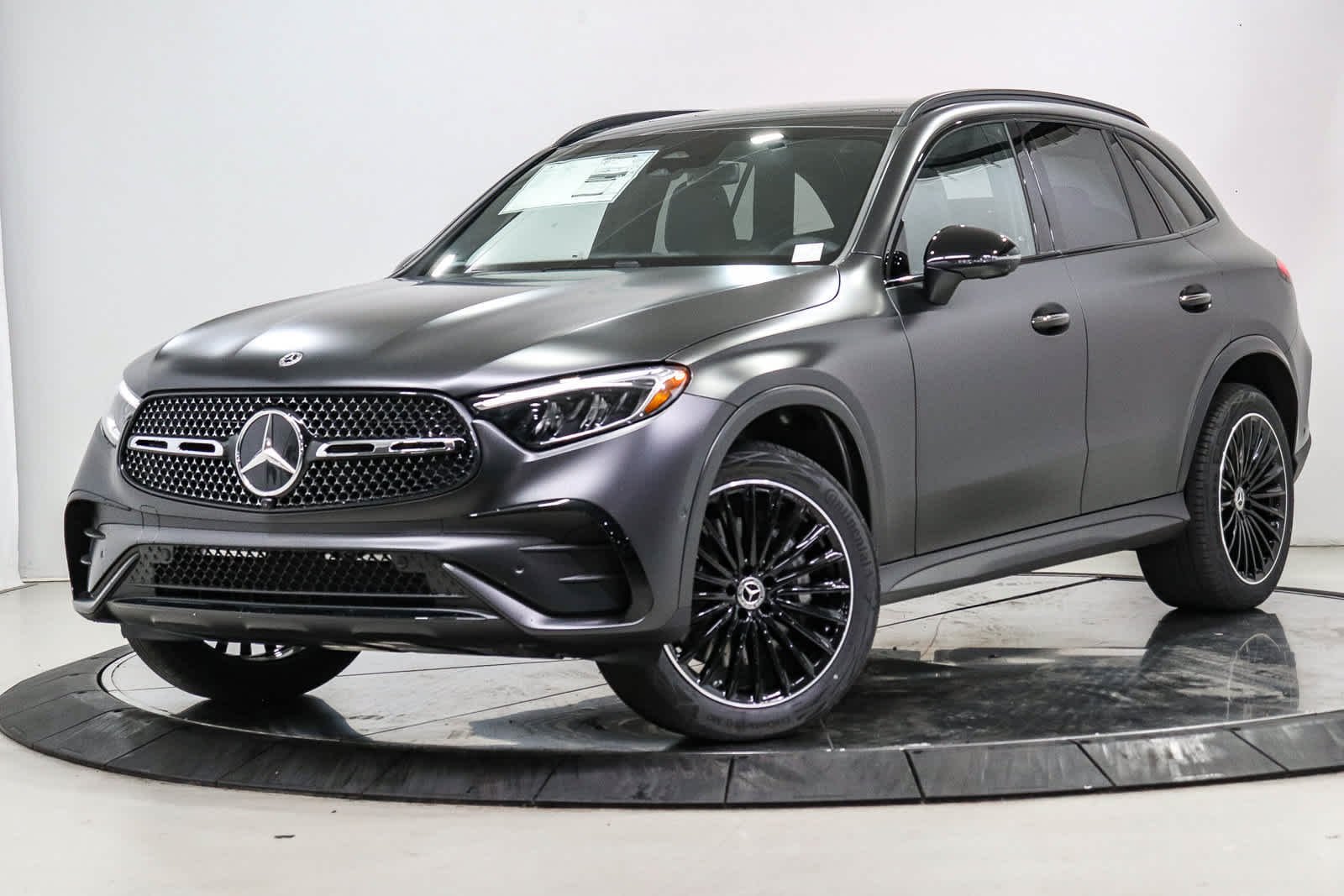 New 2027 MANUFAKTUR exclusive graphite grey magno Mercedes-Benz GLC 300 image 1