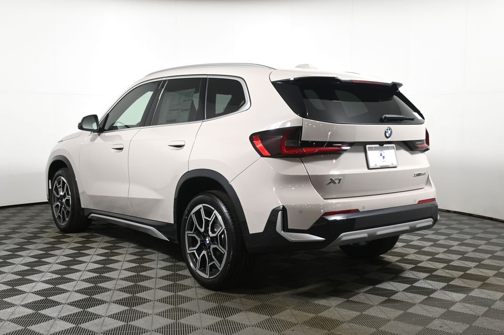 New 2026 Gray Metallic BMW xDrive28i image 5