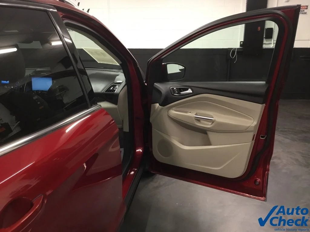 Used 2014 Red Ford Titanium image 39