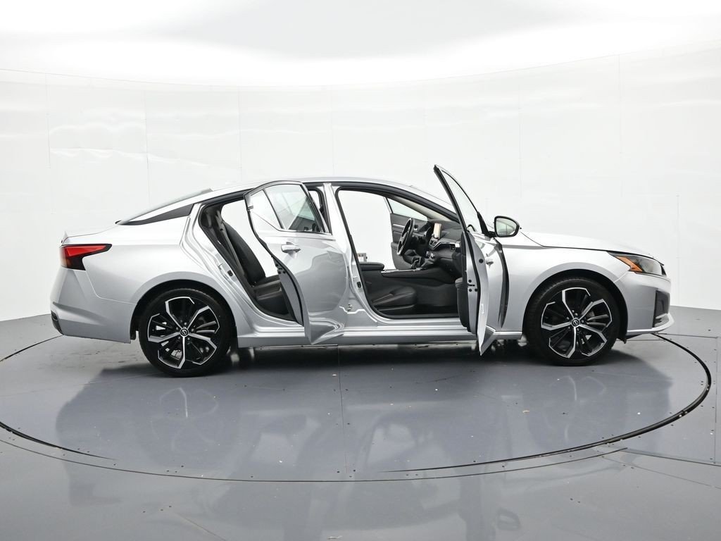Used 2024 Brilliant Silver Metallic Nissan 2.5 SR Sedan image 22