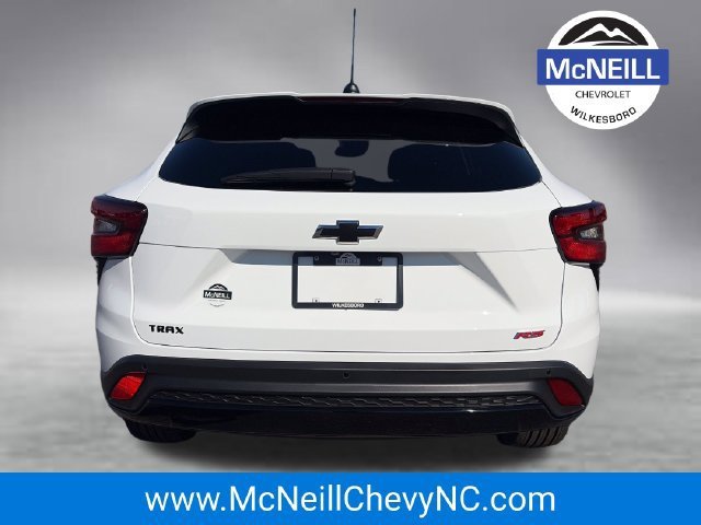 New 2026 Summit White Chevrolet 1RS image 7