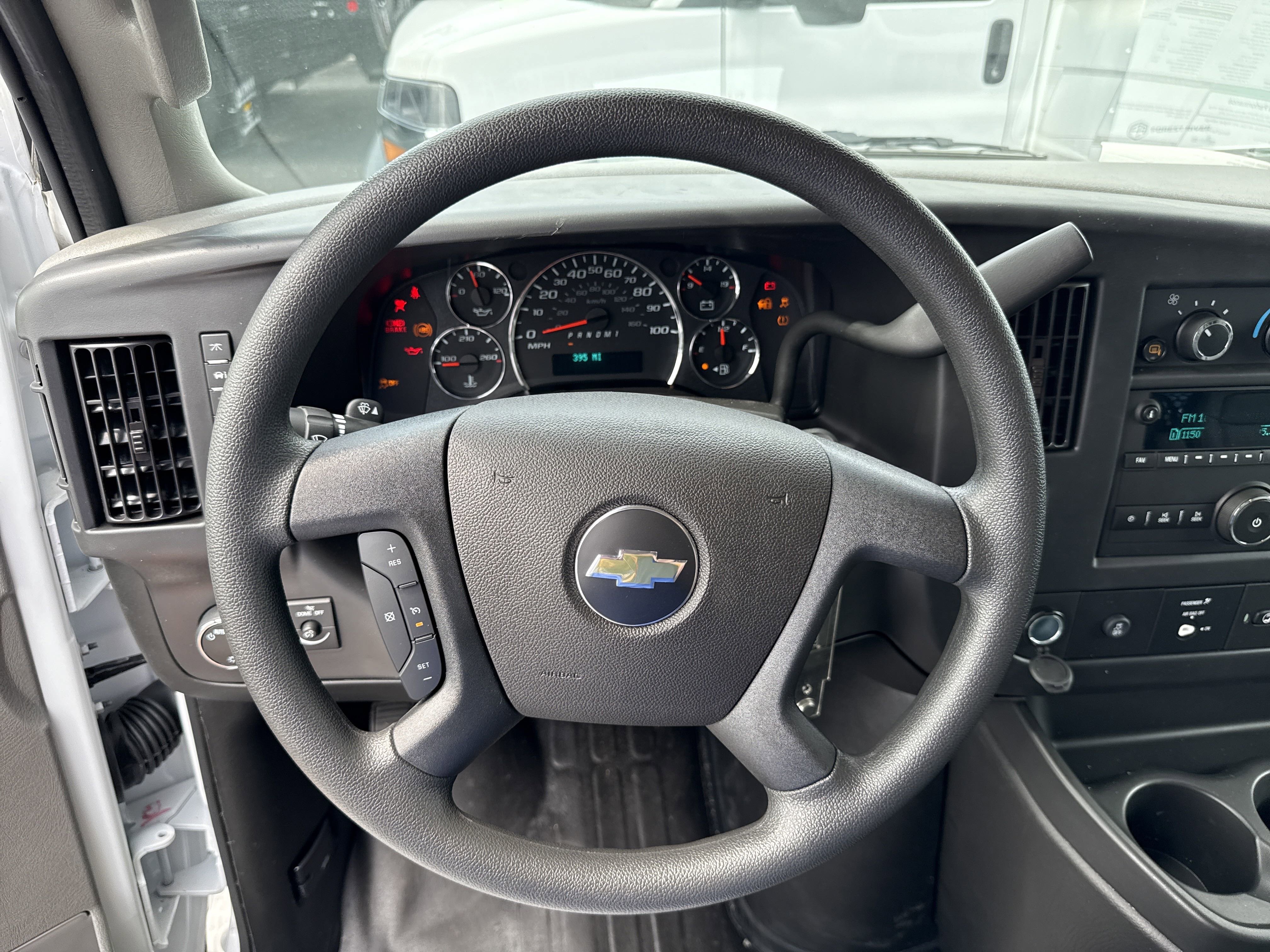 2025 Chevrolet Express Cargo Work Van - Photo 14