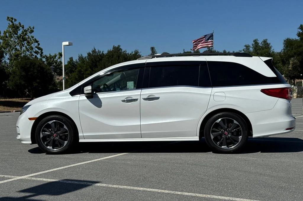 Used 2022 Platinum White Pearl Honda Elite image 8