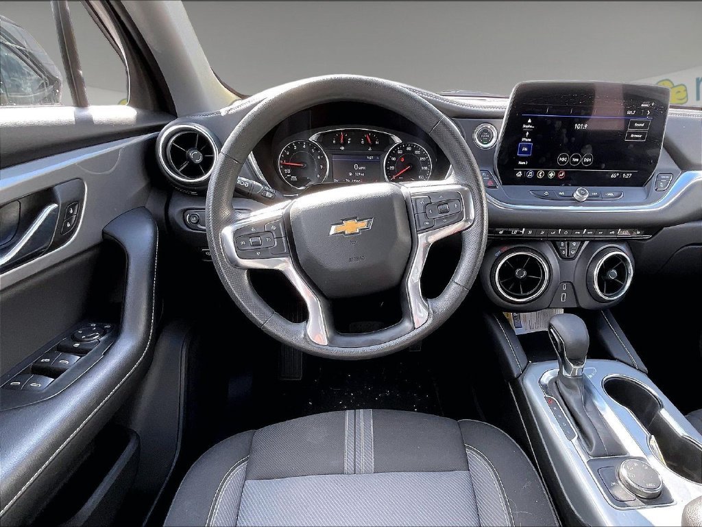 Used 2025 Black Chevrolet LT image 17