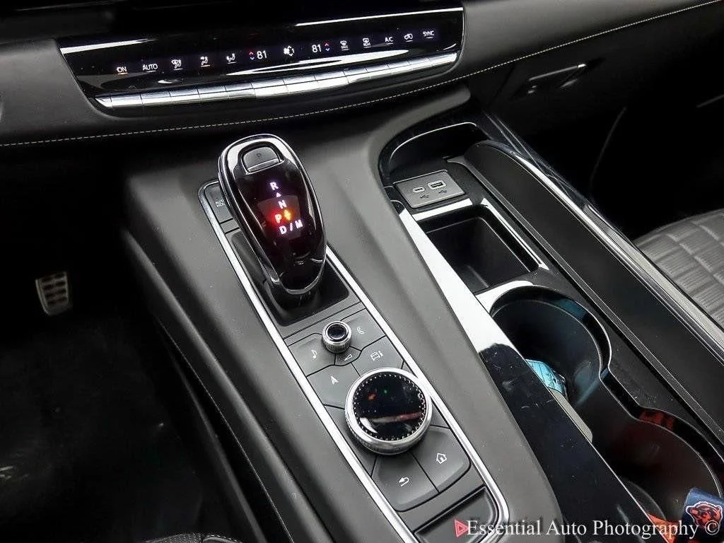 2024 Cadillac Escalade V-Series - Photo 22