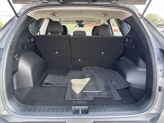 Certified Used 2024 Gray Hyundai SE image 29