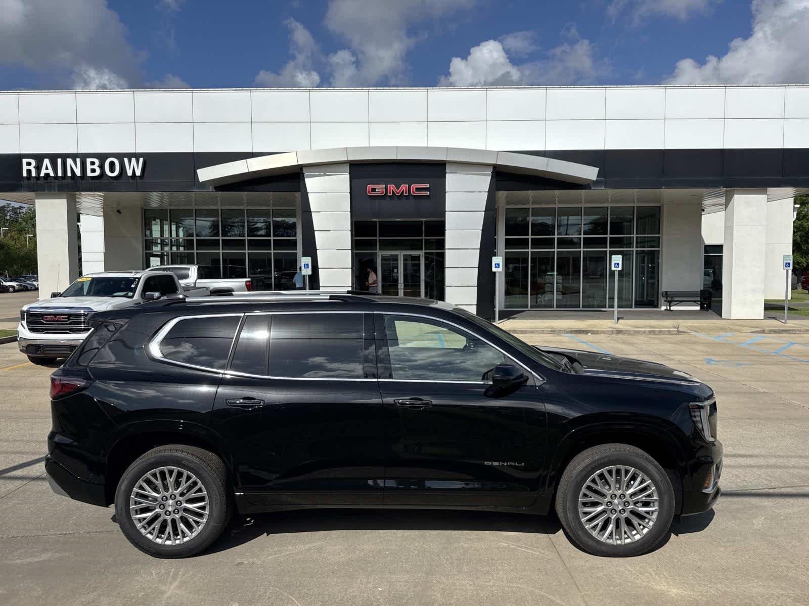2026 GMC Acadia Denali FWD's photo