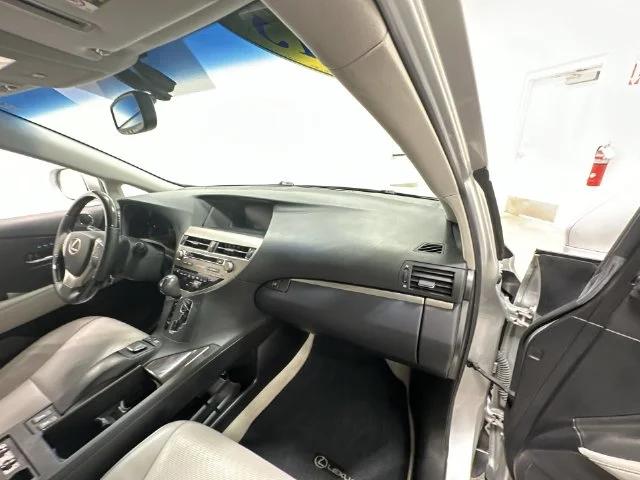 Used 2013 Silver Lexus 350 image 18