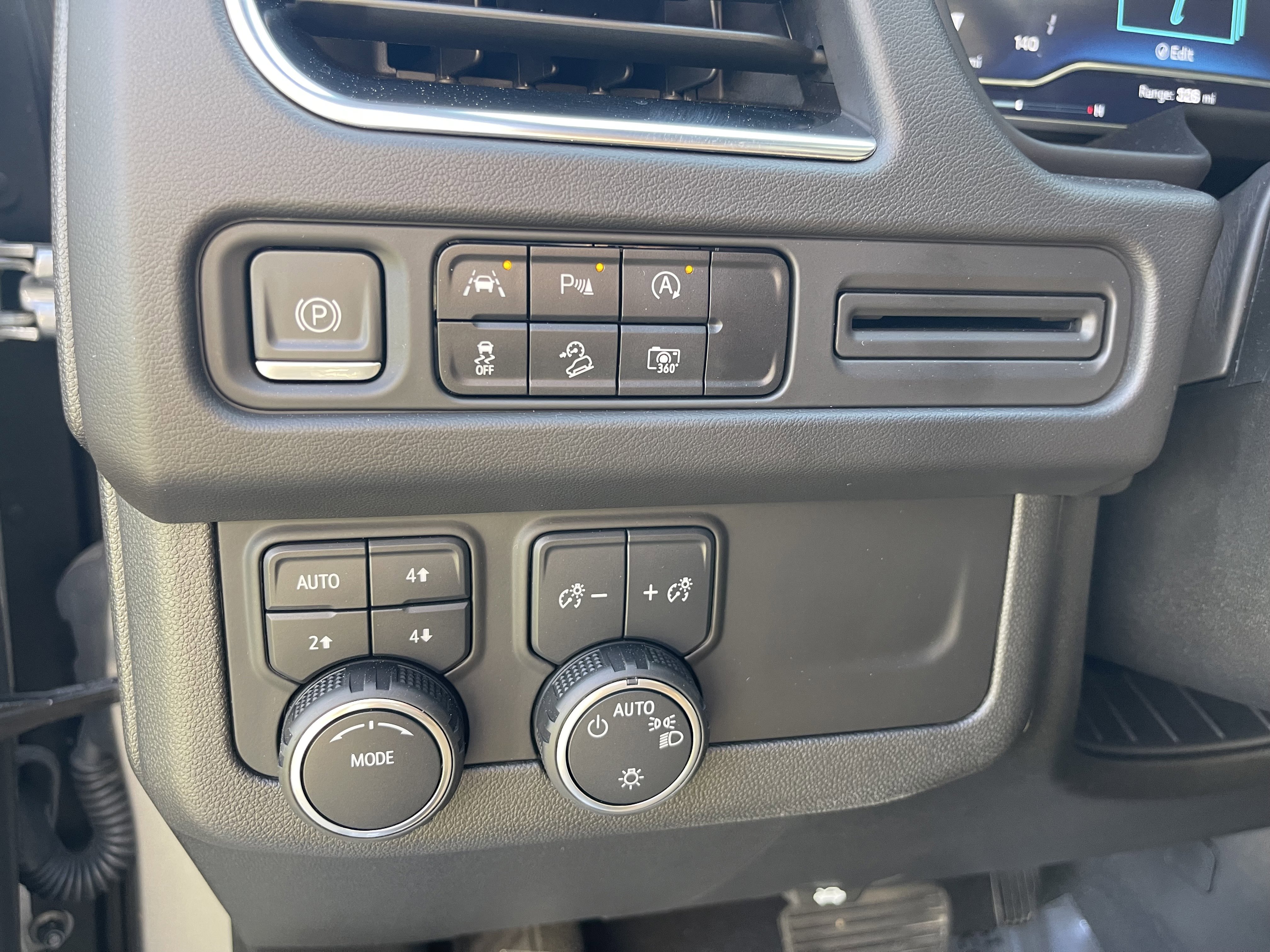 2023 Chevrolet Tahoe Z71 - Photo 13