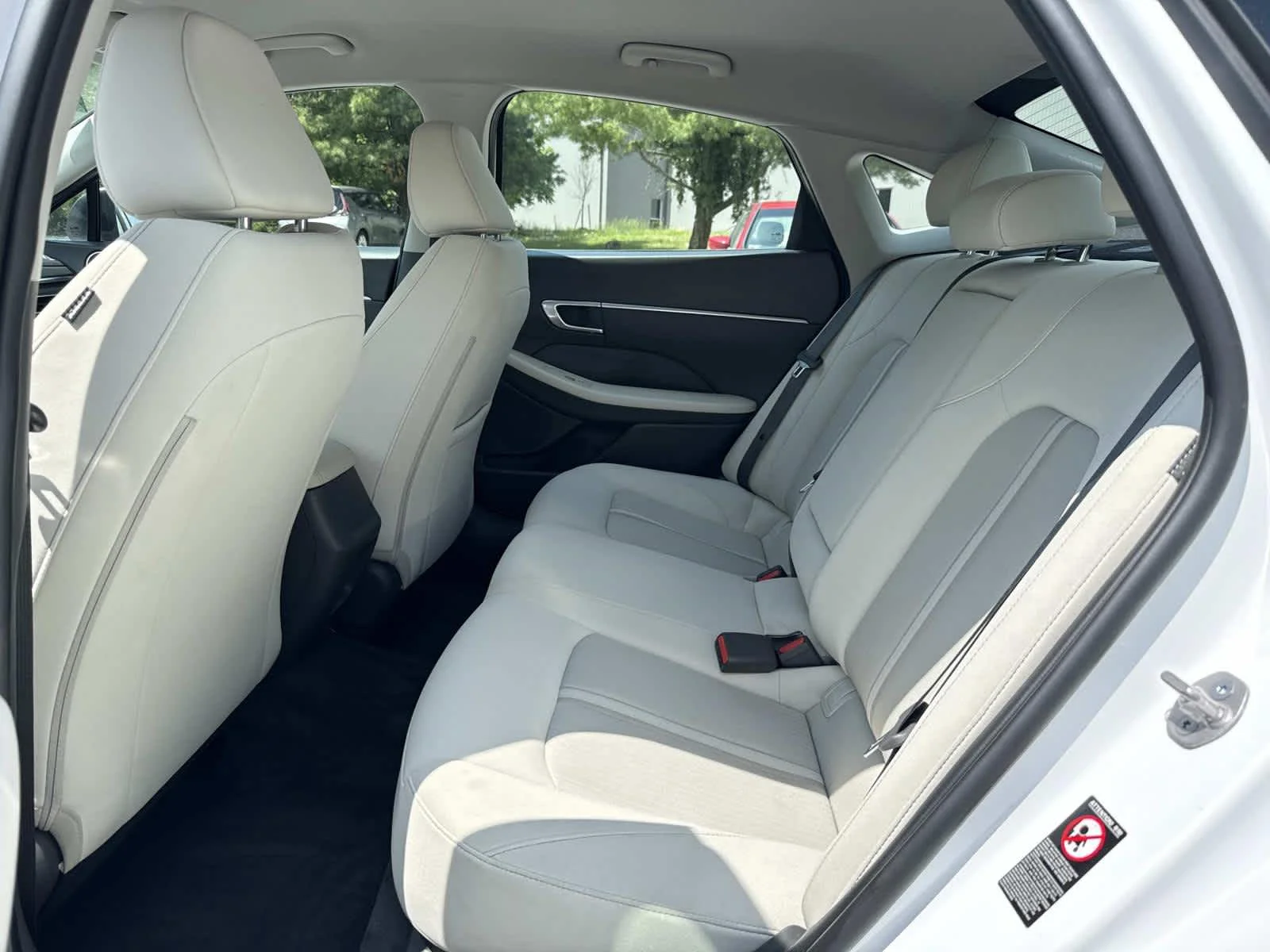 Used 2023 Serenity White Hyundai SEL image 26