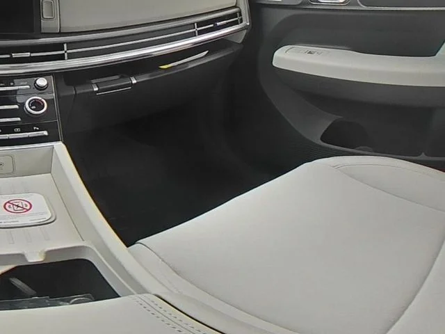 New 2026 Silver Hyundai SE image 36
